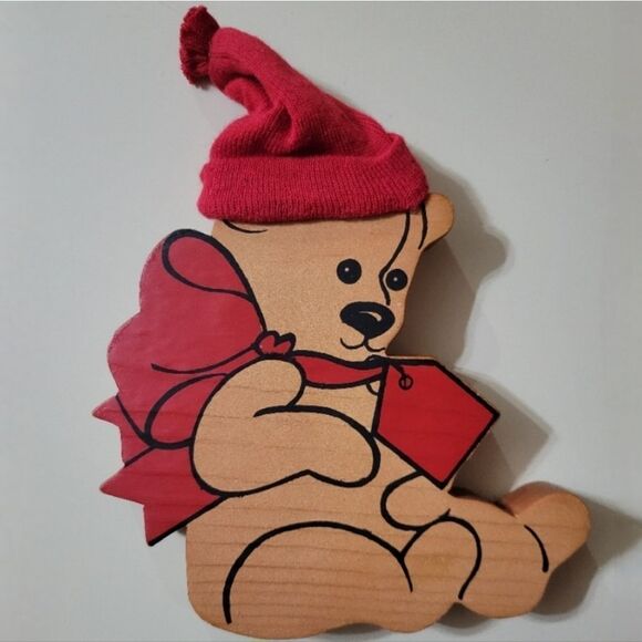 Teddybear Plaque with Red Knit Hat and Bow - Picture 1 of 9